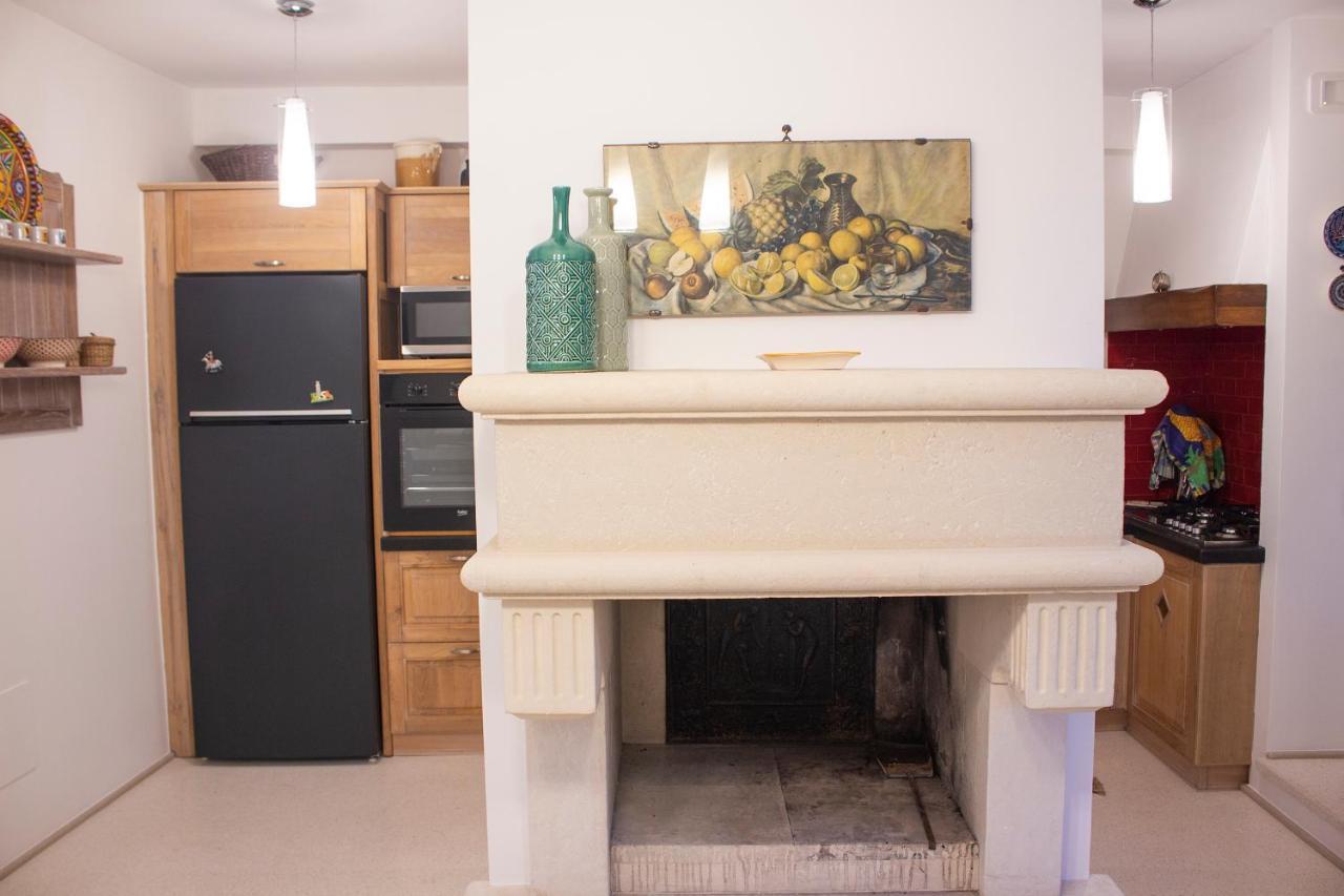 Amata Casa Lägenhet Muro Leccese Exteriör bild
